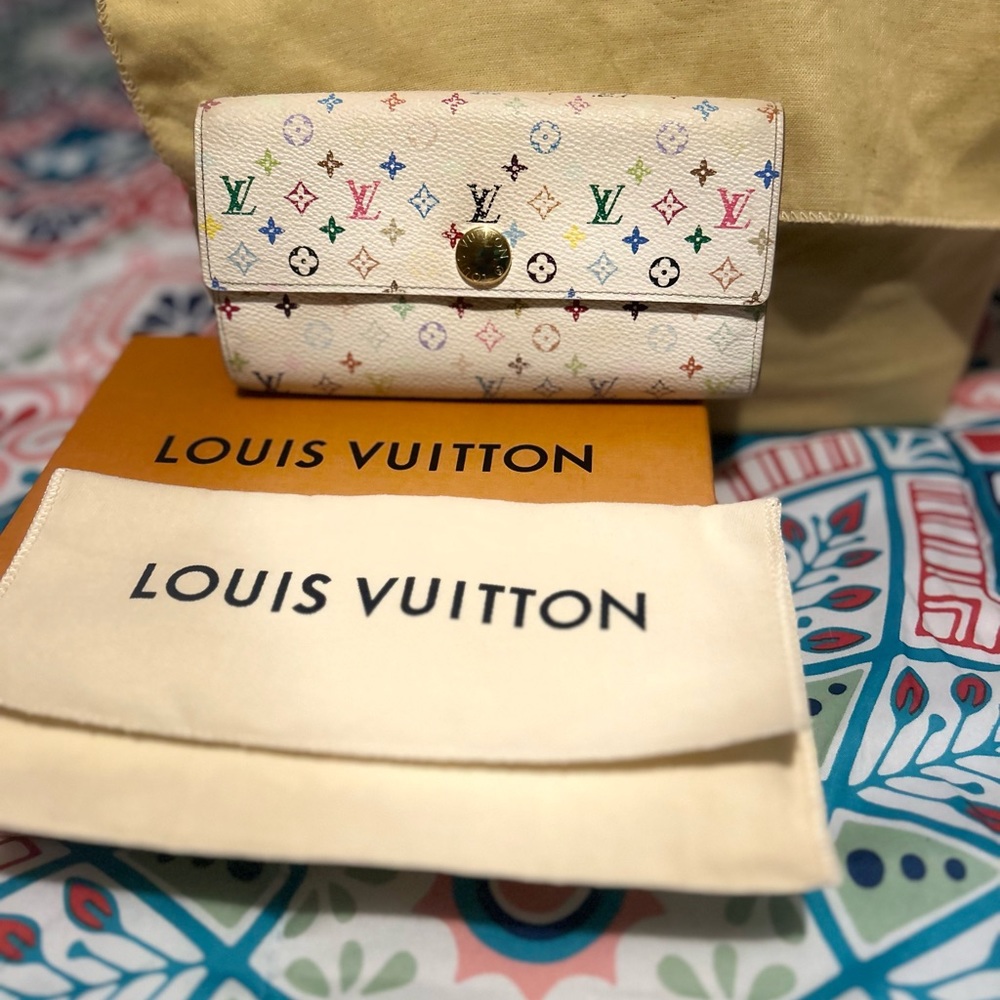 LV murukami wallet